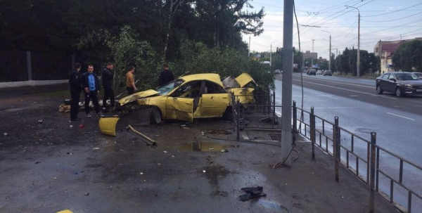 В центре Омска насмерть разбился водитель Subaru В центре Омска насмерть разбился водитель Subaru