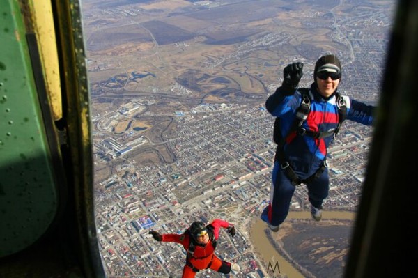 Упасть вверх. Где в Омске совершить прыжок с парашютом