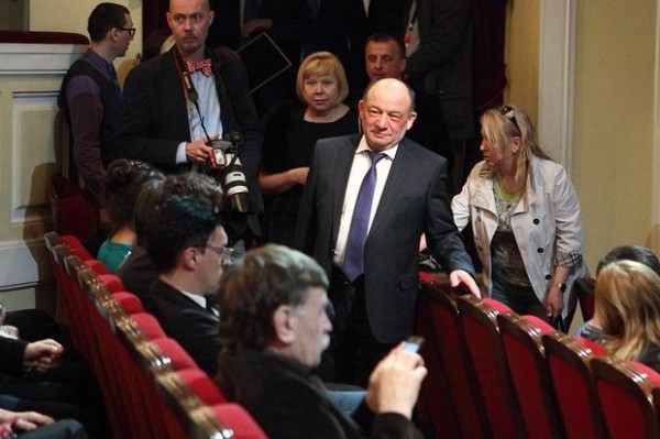 Столичные гости превратили Омский театр драмы в настоящий Бродвей