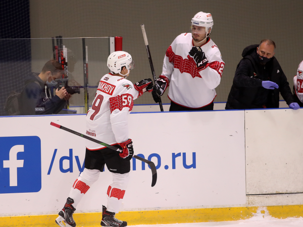 «Вся команда в конкуренции». Хартли, Чинахов и Хохлачёв о разгромной победе над «Динамо» во второй игре предсезонки
«Вся команда в конкуренции». Хартли, Чинахов и Хохлачёв о разгромной победе над «Динамо» во второй игре предсезонки