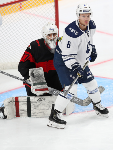 
        Хоккей вернулся! Как «Авангард» выиграл первый предсезонный матч у «Динамо»
      