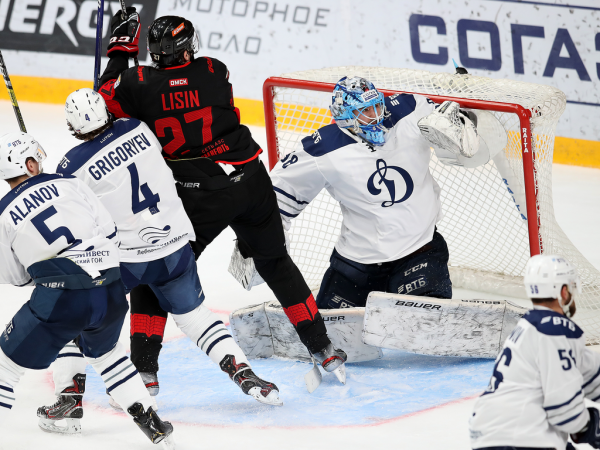 
        «Мы посмотрели, чего стоит каждый». Хартли, Грицюк и Мизюрин о победе над «Динамо»
      