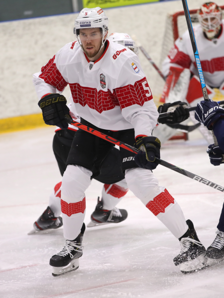 
        Полный разгром в Новогорске! Как «Авангард» одержал победу над «Динамо»
      