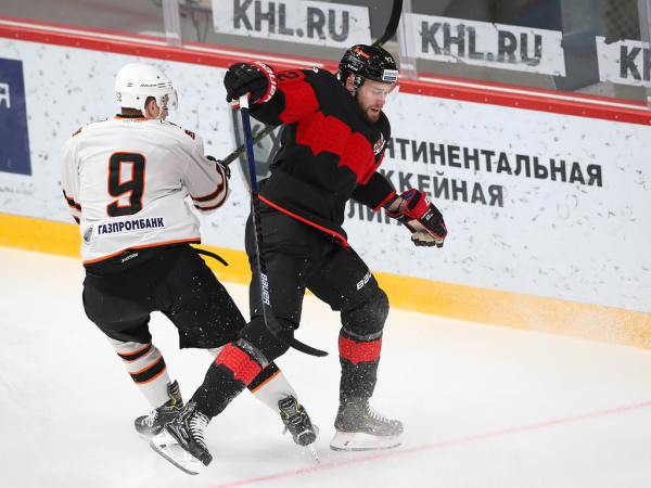 
        «Авангард» - «Амур» 2:1. Товарищеский матч (ВИДЕО)
      