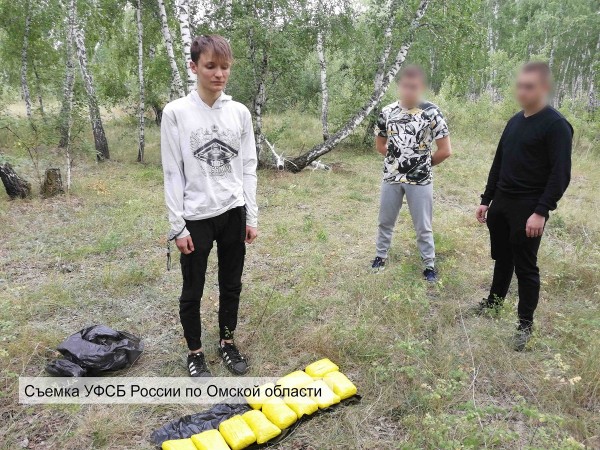 Двух омичей задержали почти с 11 килограммами героина