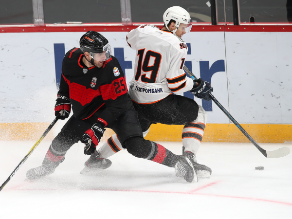 
        Четвёртая победа на предсезонке! Как «Авангард» оказался сильнее «Амура»
      