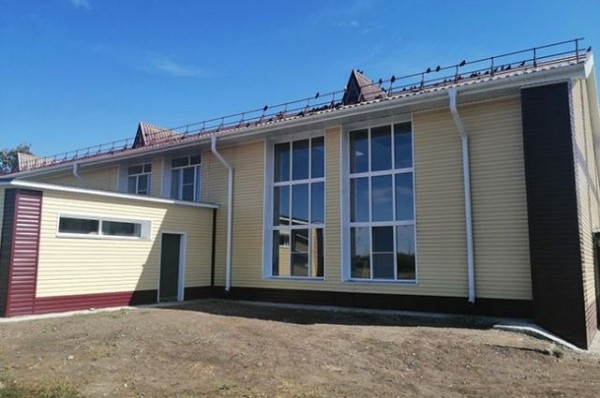 Впервые за полвека в Буняковке отремонтировали дом культуры