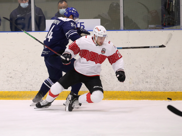 «Вся команда в конкуренции». Хартли, Чинахов и Хохлачёв о разгромной победе над «Динамо» во второй игре предсезонки
«Вся команда в конкуренции». Хартли, Чинахов и Хохлачёв о разгромной победе над «Динамо» во второй игре предсезонки