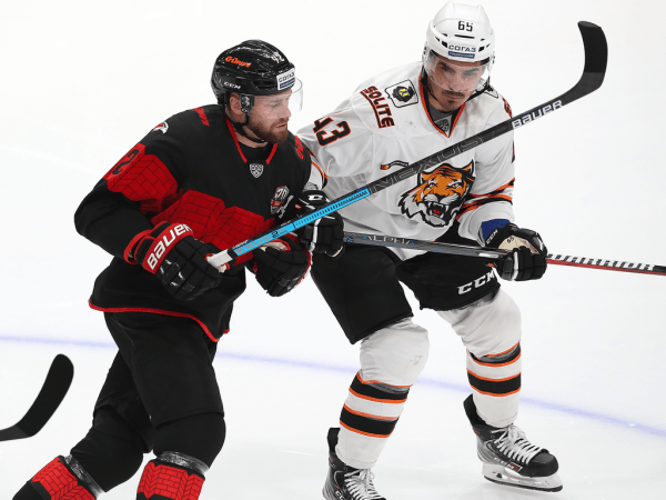 
        Четвёртая победа на предсезонке! Как «Авангард» оказался сильнее «Амура»
      