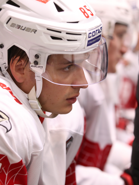 
        Полный разгром в Новогорске! Как «Авангард» одержал победу над «Динамо»
      