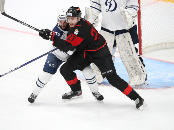 «Авангард» - «Динамо» Москва 5:4. Товарищеский матч (ВИДЕО)
«Авангард» - «Динамо» Москва 5:4. Товарищеский матч (ВИДЕО)