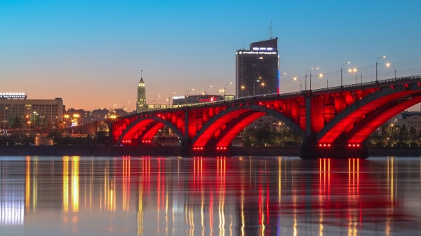 День города в изоляции. Как российские миллионники отмечают праздник