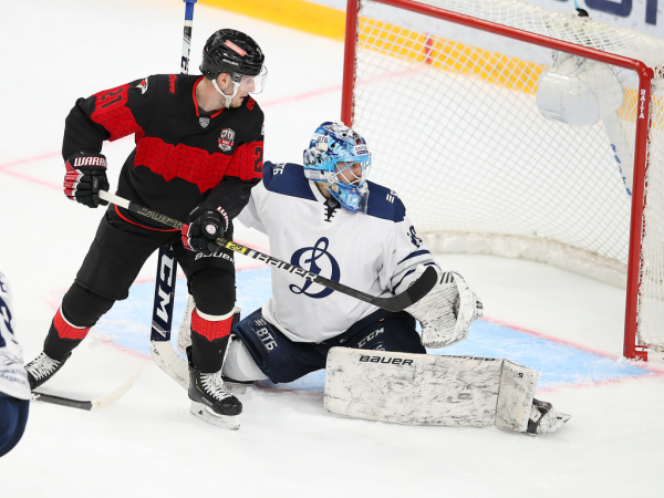 
        Хоккей вернулся! Как «Авангард» выиграл первый предсезонный матч у «Динамо»
      