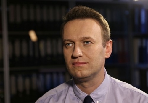 Именно немецкие врачи задерживали трансфер с Навальным из России Именно немецкие врачи задерживали трансфер с Навальным из России