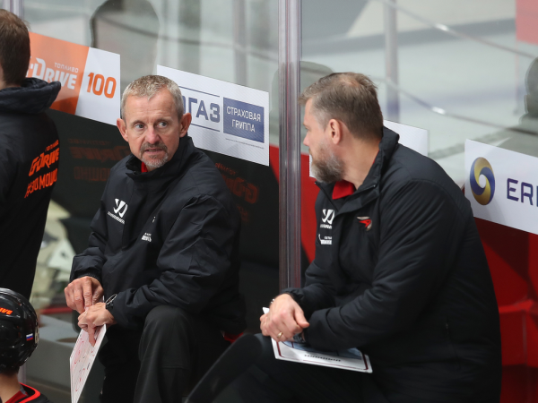 
        «Авангард» - «Амур» 2:1. Товарищеский матч (ВИДЕО)
      