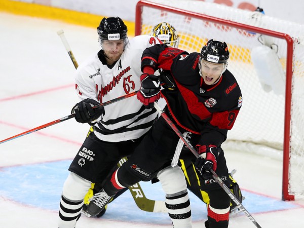 
        Вторая волевая победа в Питере! Как «Авангард» разобрался с «Северсталью»
      