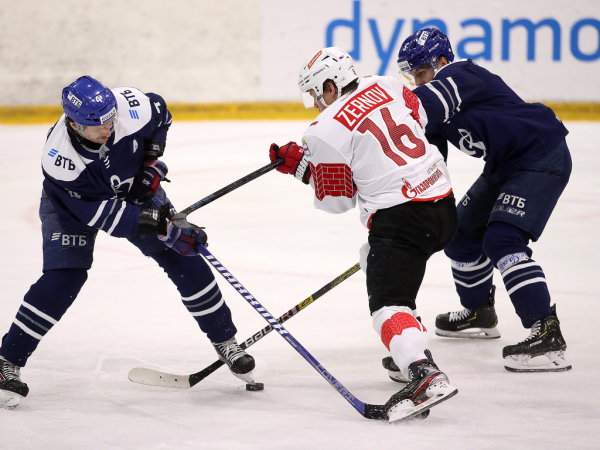 
        Полный разгром в Новогорске! Как «Авангард» одержал победу над «Динамо»
      