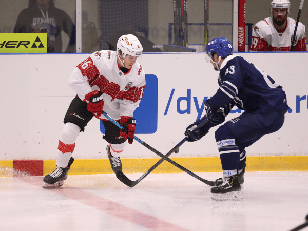 «Вся команда в конкуренции». Хартли, Чинахов и Хохлачёв о разгромной победе над «Динамо» во второй игре предсезонки
«Вся команда в конкуренции». Хартли, Чинахов и Хохлачёв о разгромной победе над «Динамо» во второй игре предсезонки