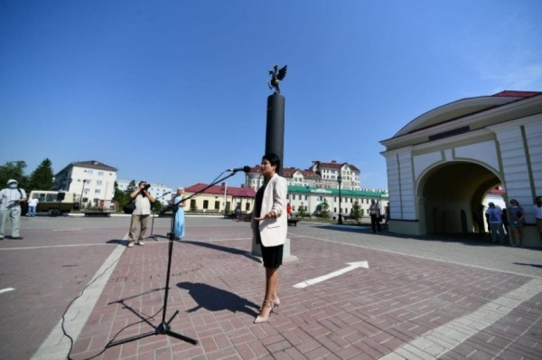 Двуглавый орёл. Как был установлен обелиск в День города в Омске