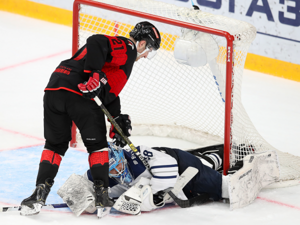 «Авангард» - «Динамо» Москва 5:4. Товарищеский матч (ВИДЕО)
«Авангард» - «Динамо» Москва 5:4. Товарищеский матч (ВИДЕО)