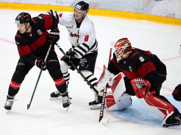 
        Вторая волевая победа в Питере! Как «Авангард» разобрался с «Северсталью»
      