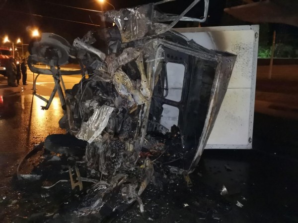 Ночью водитель грузовой "Газели" погиб на месте ДТП