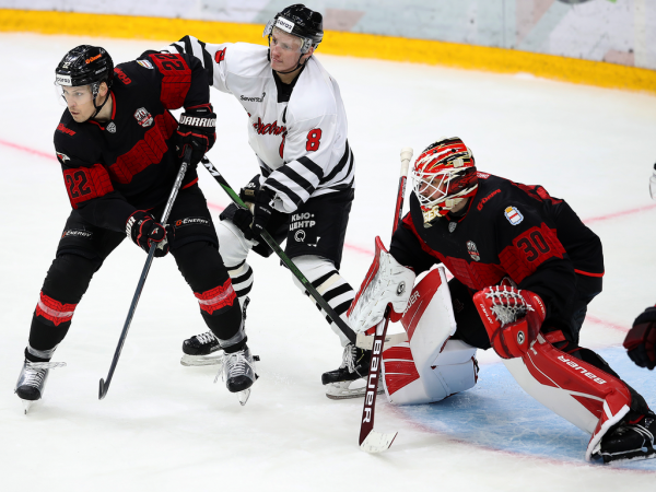
        Вторая волевая победа в Питере! Как «Авангард» разобрался с «Северсталью»
      