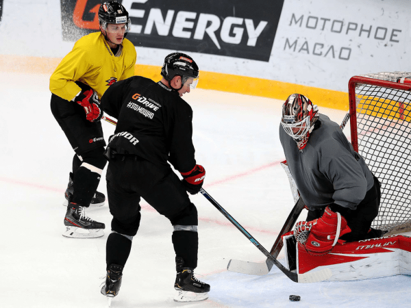 ПОДСЛУШАНО: «Авангард» после коронавируса. Снова тренируемся! (ФОТО+ВИДЕО)
ПОДСЛУШАНО: «Авангард» после коронавируса. Снова тренируемся! (ФОТО+ВИДЕО)
