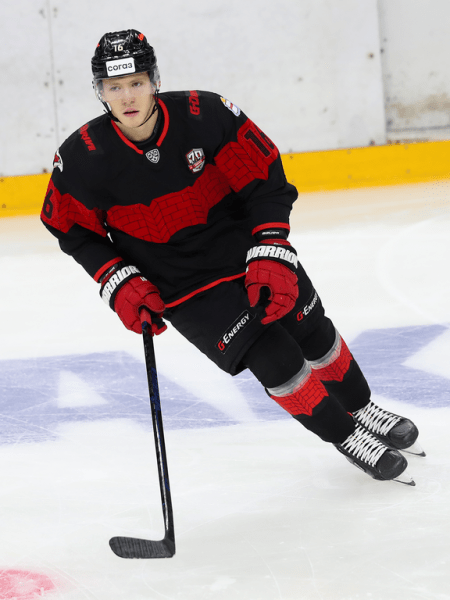 
        «Для нас важно хорошо играть в межсезонье, ведь побеждать всегда приятно». Комментарии после матча с «Торпедо»
      