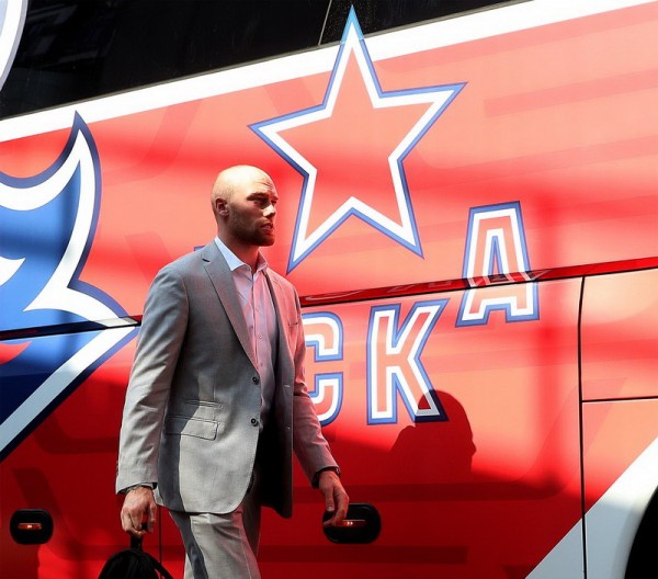 
        И. Секач: хотелось бы поиграть перед омскими болельщиками на новой арене
      