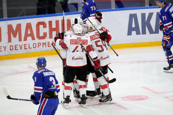 
        «Мы будем гнуть свою линию». Хартли, Семёнов и Буше после победы над СКА
      