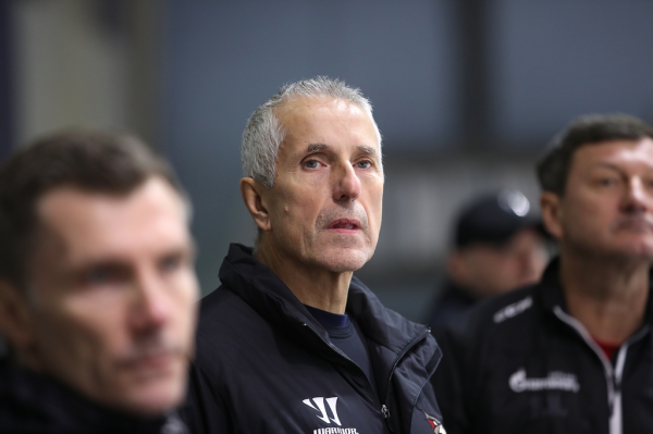 «Вся команда в конкуренции». Хартли, Чинахов и Хохлачёв о разгромной победе над «Динамо» во второй игре предсезонки
«Вся команда в конкуренции». Хартли, Чинахов и Хохлачёв о разгромной победе над «Динамо» во второй игре предсезонки