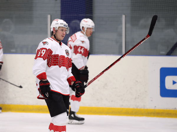 
        Полный разгром в Новогорске! Как «Авангард» одержал победу над «Динамо»
      