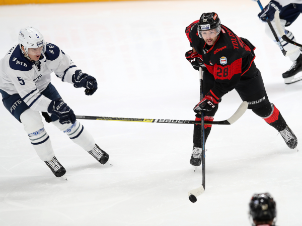 
        Хоккей вернулся! Как «Авангард» выиграл первый предсезонный матч у «Динамо»
      