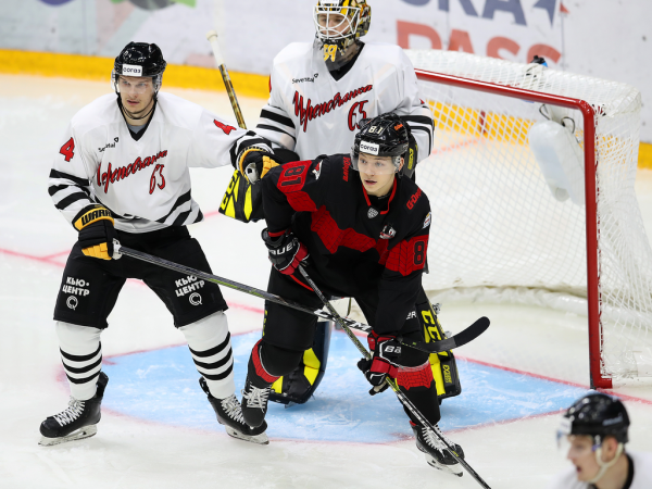 
        Вторая волевая победа в Питере! Как «Авангард» разобрался с «Северсталью»
      