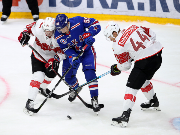 
        Выиграли у СКА и стали победителями турнира в Петербурге! Как «Авангард» завершил предсезонку
      