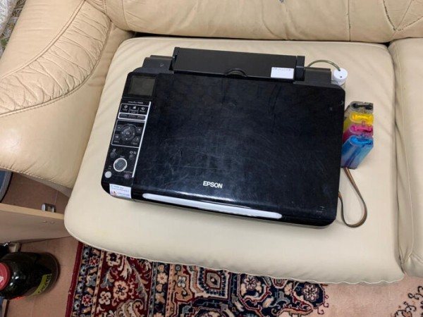 В Омске задержали женщину, напечатавшую на принтере пятьсот фальшивок