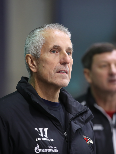 
        Полный разгром в Новогорске! Как «Авангард» одержал победу над «Динамо»
      