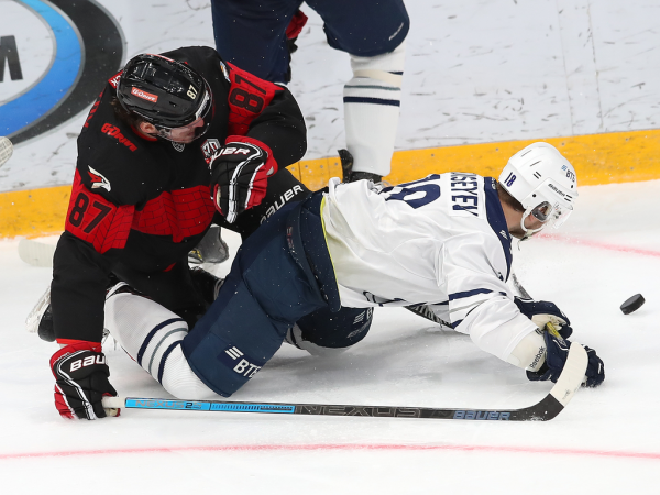 
        «Мы посмотрели, чего стоит каждый». Хартли, Грицюк и Мизюрин о победе над «Динамо»
      