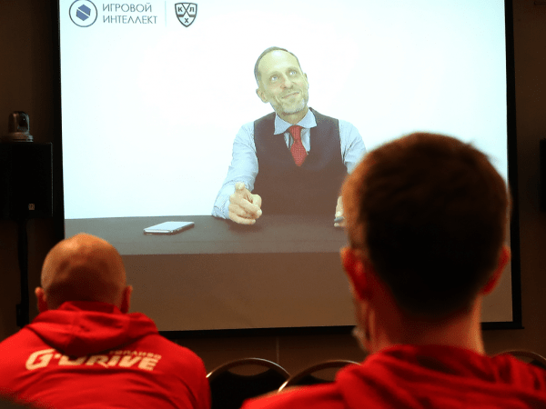 
        Третий мастер-класс программы «Игровой интеллект»: как хоккеистам общаться с прессой (ФОТО+ВИДЕО)
      