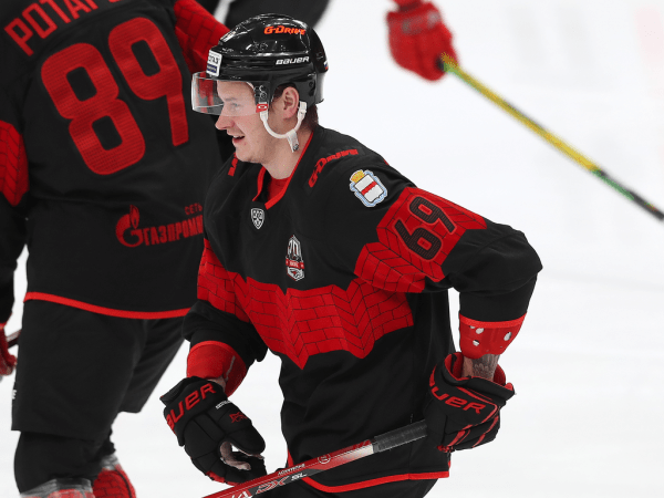 
        Четвёртая победа на предсезонке! Как «Авангард» оказался сильнее «Амура»
      