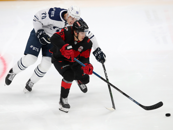 
        Хоккей вернулся! Как «Авангард» выиграл первый предсезонный матч у «Динамо»
      