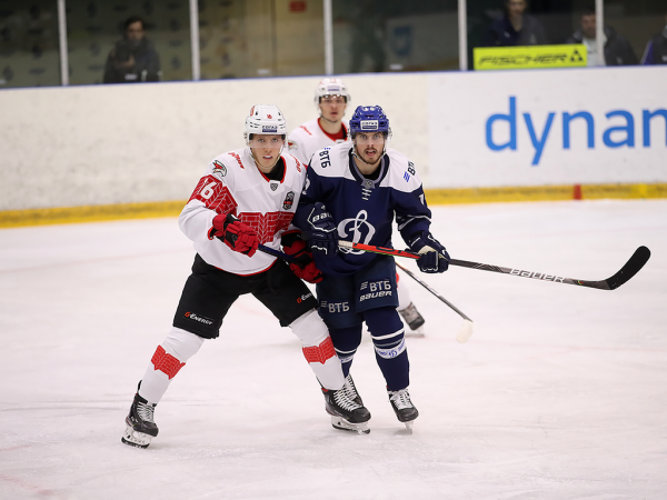 «Вся команда в конкуренции». Хартли, Чинахов и Хохлачёв о разгромной победе над «Динамо» во второй игре предсезонки
«Вся команда в конкуренции». Хартли, Чинахов и Хохлачёв о разгромной победе над «Динамо» во второй игре предсезонки