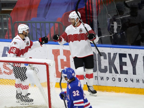 
        Выиграли у СКА и стали победителями турнира в Петербурге! Как «Авангард» завершил предсезонку
      