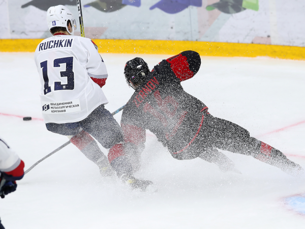 Камбэк в первой игре на турнире в Петербурге! Как «Авангард» победил «Торпедо»
Камбэк в первой игре на турнире в Петербурге! Как «Авангард» победил «Торпедо»