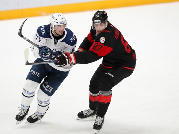 День игры: 15 августа, 16:00 (омск.вр.) «Динамо» Москва - «Авангард»
       
        День игры: 15 августа, 16:00 (омск.вр.) «Динамо» Москва - «Авангард»