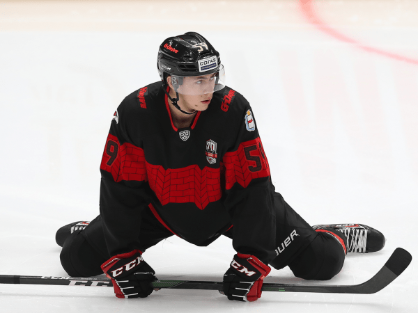 
        Четвёртая победа на предсезонке! Как «Авангард» оказался сильнее «Амура»
      