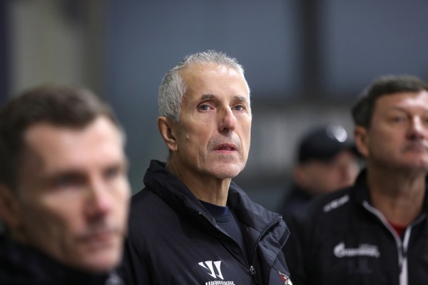 «Вся команда в конкуренции». Хартли, Чинахов и Хохлачёв о разгромной победе над «Динамо» во второй игре предсезонки
«Вся команда в конкуренции». Хартли, Чинахов и Хохлачёв о разгромной победе над «Динамо» во второй игре предсезонки