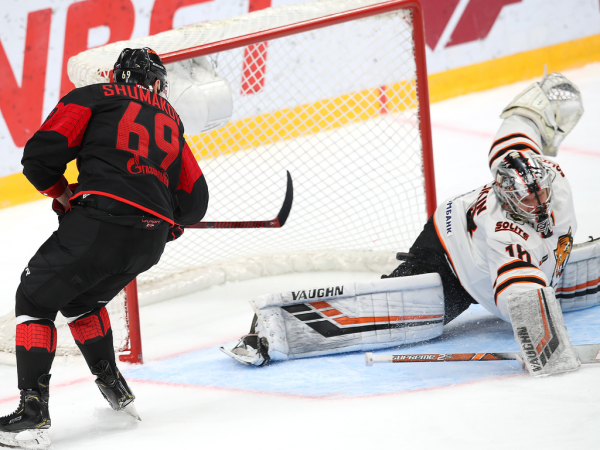 
        Четвёртая победа на предсезонке! Как «Авангард» оказался сильнее «Амура»
      