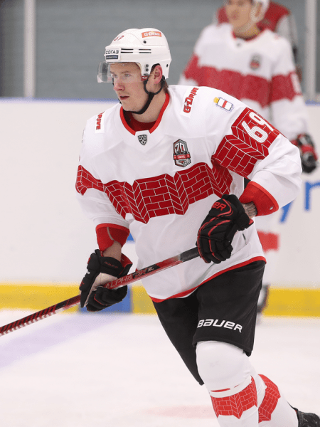 «Вся команда в конкуренции». Хартли, Чинахов и Хохлачёв о разгромной победе над «Динамо» во второй игре предсезонки
«Вся команда в конкуренции». Хартли, Чинахов и Хохлачёв о разгромной победе над «Динамо» во второй игре предсезонки